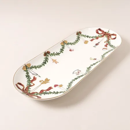 Serveringsfat Star Fluted Christmas, Royal Copenhagen, porslin, 39x16cm, höjd: 3,5cm. Vikt: 0 g Skickas med postpaket.