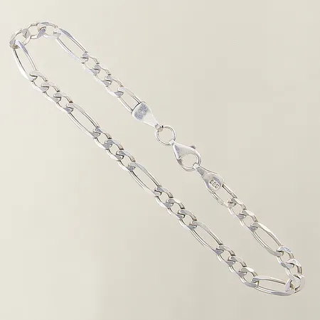 Armband Figaro längd 22cm bredd 5mm, ena delen av låset med bucklor, silver 925/1000 Vikt: 6,6 g