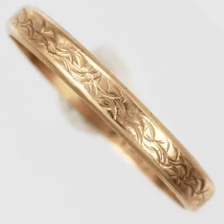 Ring mönstrad stl: 17¾ graverad 14K Vikt: 1,4 g