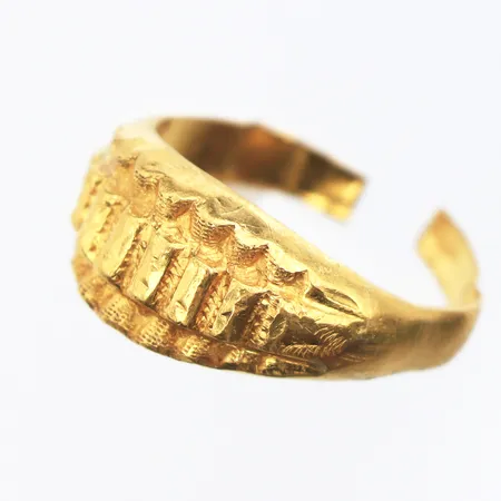 Defekt ring, Thaiguld, 23K,  Vikt: 3,8 g