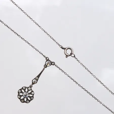 Collier med vita stenar, 41cm, 830/1000 silver Vikt: 2,9 g