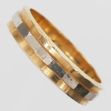 Ring tvåfärgad stl:18¾, bredd 5mm, Ceson Guldvaru Ab, Göteborg år 1967, 18K Vikt: 5,8 g