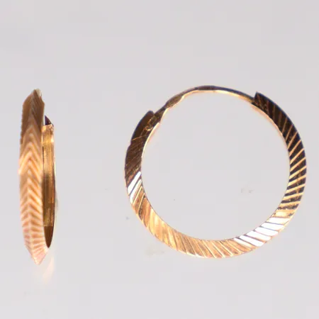 Ett par örhängen stl:16mm 18K  Vikt: 0,8 g