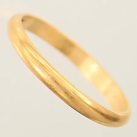 Ring slät stl:23¾ bredd 3,1mm, gravyr 23K Vikt: 5,6 g