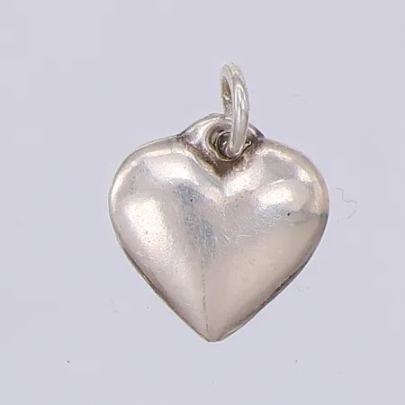 Hänge hjärta 12mm, saknar stämplar 830/1000 silver Vikt: 0,4 g