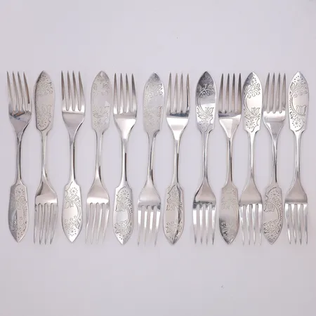 12 Smörgåsgafflar modell Tornedal 15cm finska stämplar, 830/1000 silver Vikt: 292,6 g