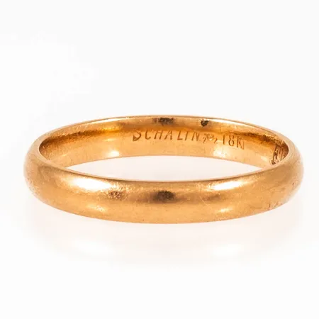 Ring Schalins slät stl:17 bredd 3mm höjd 1,3mm, gravyr, 18K 2,7g. 