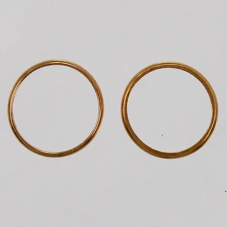 2 ringar släta gravyr 23K Vikt: 8,6 g