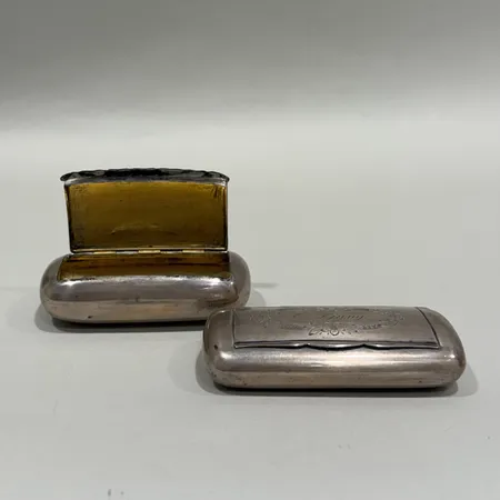 Askar två stycken, gravyrer, smärre bucklor, silver 830/1000 Vikt: 132,8 g