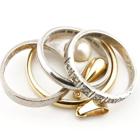 Diverse guld, 18k Vikt: 13,1 g