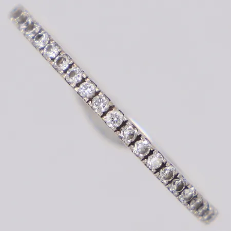 Ring med diamanter totalt 0,25ctv enligt gravyr, vitguld, stl 17¼, bredd 1,4mm, 18K  Vikt: 1,6 g