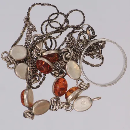 Diverse silver defekt, skadat, sten saknas, 925/1000 silver Vikt: 14,2 g