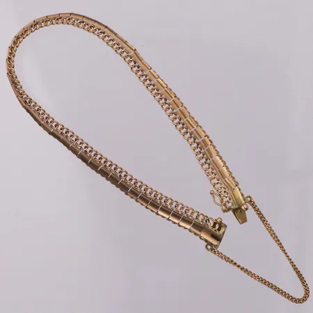 Armband halvstelt, längd ca 17,5cm, bredd 8,5mm, säkerhetskedja, 18K Vikt: 7,4g Vikt: 7,4 g