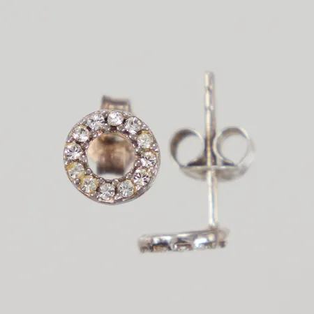 Örhängen med vita stenar Ø6,5mm, GHA, silver 925/1000 Vikt: 0,8 g