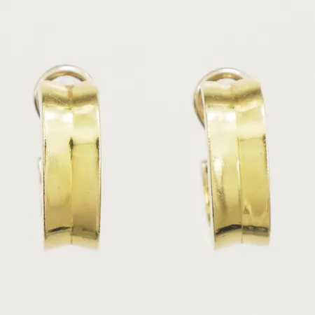 Ett par örhängen längd 20,6mm bredd 7mm, låset i vitguld, 18K Vikt: 6,8 g