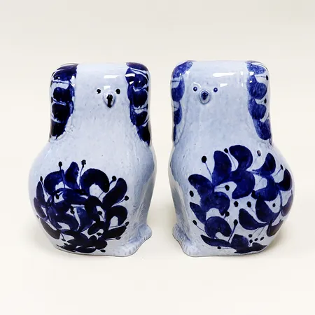 Figuriner Lisa Larson parhundar höjd ca 18cm, stämpelmärkta, Gustavsberg. Skickas med postpaket.