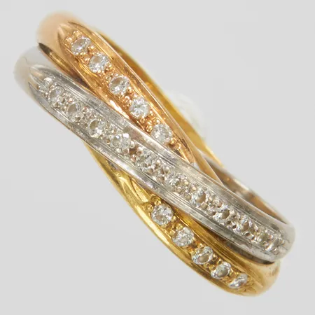 Ring med diamanter 21 x ca 0,01ct stl 19, bredd 6mm, trefärgad, 18K Vikt: 6,5 g