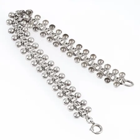 Armband Bismarck med dekor av halvkulor 19cm bredd 13mm, defekt lås, silver 11,5g. 