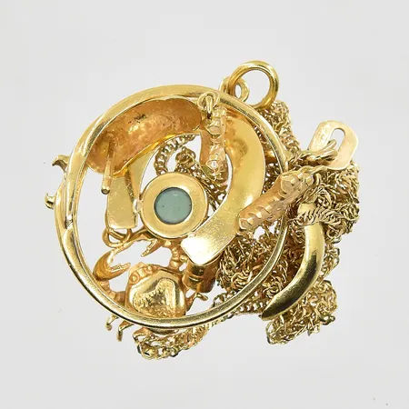 Diverse defekt guld med stenar, 18K. Vikt: 4,7 g
