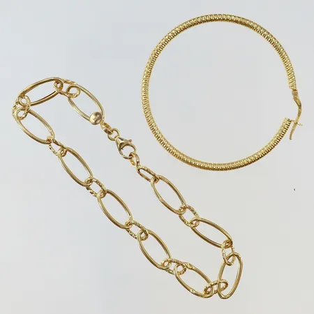 Diverse guldsmycken armband, udda örhänge, skeva, 18K Vikt: 4,1 g