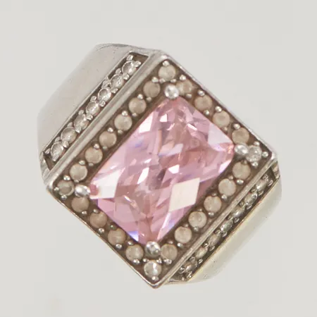 Ring rosa syntetisk spinell, stl:18 bredd 17mm 925/1000 Silver 8,4g Vikt: 8,4 g
