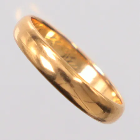 Ring stl. 18¼, gravyr, 18K Vikt: 3,6 g