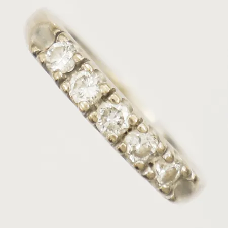 Ring med diamanter 5x0,10ct, stl:18 vitguld 18K Vikt: 4,3 g