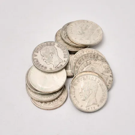  Mynt i silver, 2kronor, 800/1000, 223,92g.