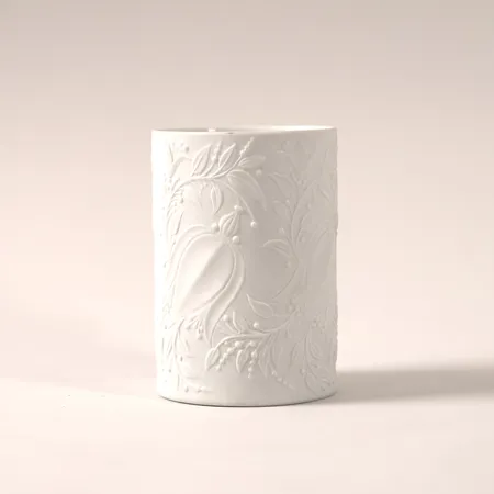 Vas Björn Wiinblad för Rosenthal, biskviporslin, Ø7cm, höjd 10cm, nummer 2880 Vikt: 0 g Skickas med paket.