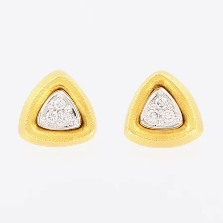 Ett par örhängen Ole Lyyngaard diamanter 6 x ca 0,01ct vitguldsfattning 8x8mm, 18K. Vikt: 3,6 g