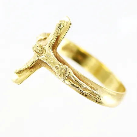 Ring med krucifix stl:18, bredd 3,5-15mm, skena något skev, 18K  Vikt: 2,5 g