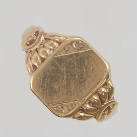 Ring stl:20 bredd 12mm engelska stämplar 9K 5,1g.