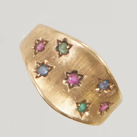 Ring med smaragder, safirer och rosa safirer stl:17 bredd 12mm 18K 6,5g.