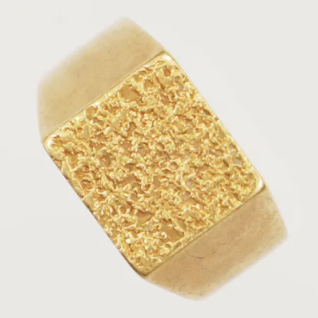 Ring stl:20 bredd 5mm tillverkad år 1972 något skev skena 18K Vikt: 6,1 g