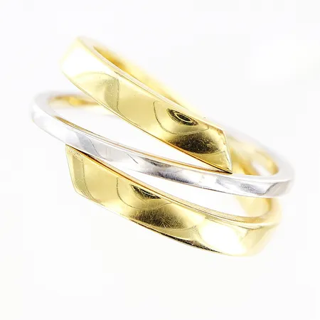 Ring vit/gulguld Guldfynd, stl:17, bredd 2,5-8,5mm, 18K Vikt: 3 g