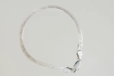 Armband längd 19 cm bredd 0,5 cm, silver 6,6 gr Vikt: 6,6 g