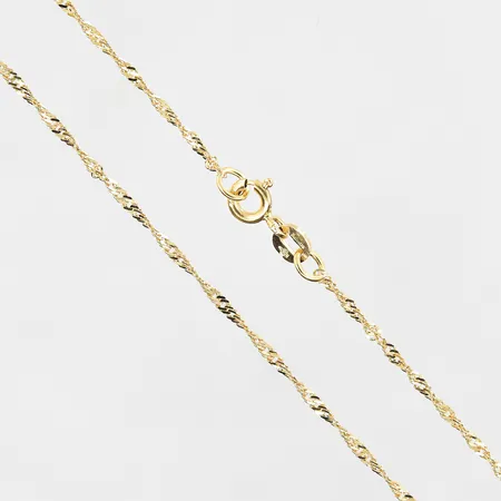 Kedja Singapore längd 43 cm, bredd 1 mm, 18K. Vikt: 2 g