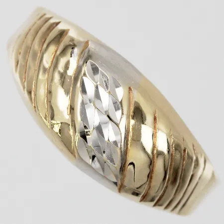 Ring stl: 19, bredd ca 2-10mm, 14K Vikt: 1,8 g