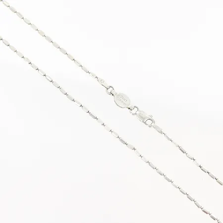 Kedja längd 40cm bredd 1,5mm, smärre skevheter, silver 925/1000 Vikt: 44 g