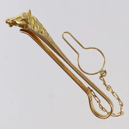 Slipsnål längd 53mm bredd ca 2-6mm, säkerhetskedja, 18K Vikt: 5,2 g