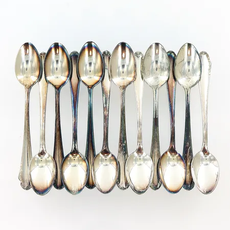 12 kaffeskedar längd 11cm, silver 830/1000. Vikt: 137,8 g