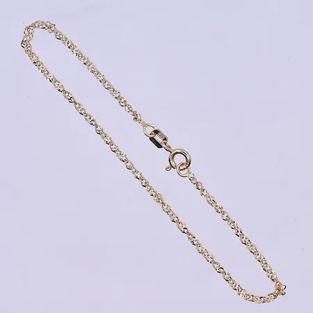 Armband Singapore Guldfynd längd 17,5 cm, bredd 2 mm 18K. Vikt: 1,1 g