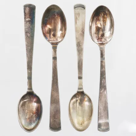 Fyra skedar modell Rosenholm, längd 12cm, silver 830/1000 Vikt: 65,5 g