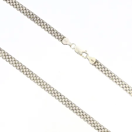 Collier längd 43cm bredd 6mm, skevheter, silver 925/1000 Vikt: 13,3 g