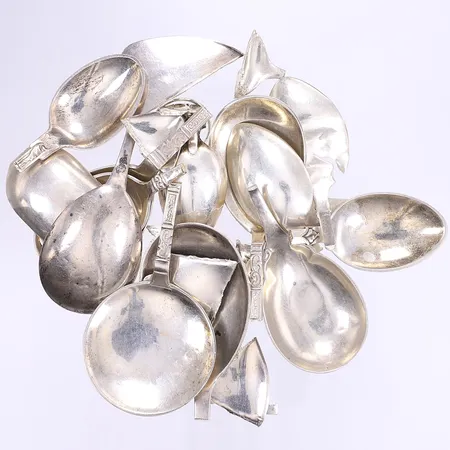 Diverse silver, defekt, Silver 830/1000 Vikt: 127,8 g