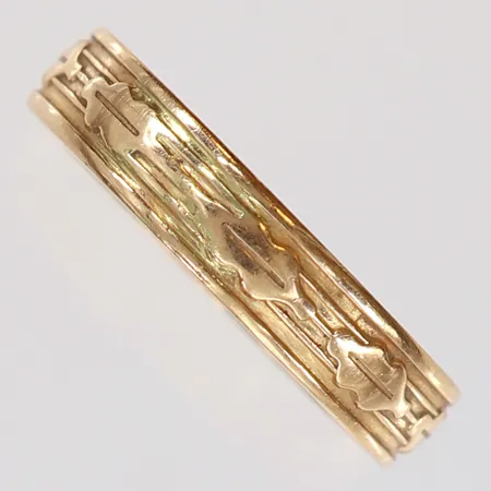 Ring Sporr stl 18 bredd ca 4,2mm, gravyr, år 1952, 18K Vikt: 3,3 g
