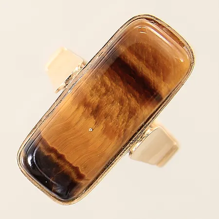 Ring med tigeröga stl:18 bredd 2,6mm 14K  Vikt: 6,3 g