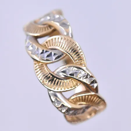 Ring stl:17½, bredd 2-9 mm 14K. Vikt: 2,3 g