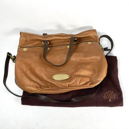 Väska, Mulberry, brunt läder, beige tygfoder invändigt, märkt med mässingsplakett 707481, ca 30x35x12cm slitage, dustbag medföljer
