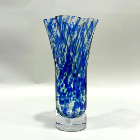 Vas Renate Stock Sea glasbruk höjd ca 28cm, glas, smärre repor, nagg vid mynning  Skickas med postpaket.